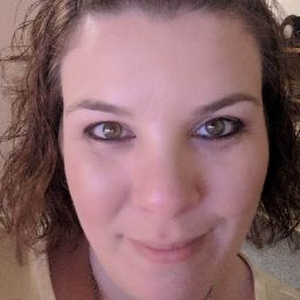 Meet your Posher, Laurie